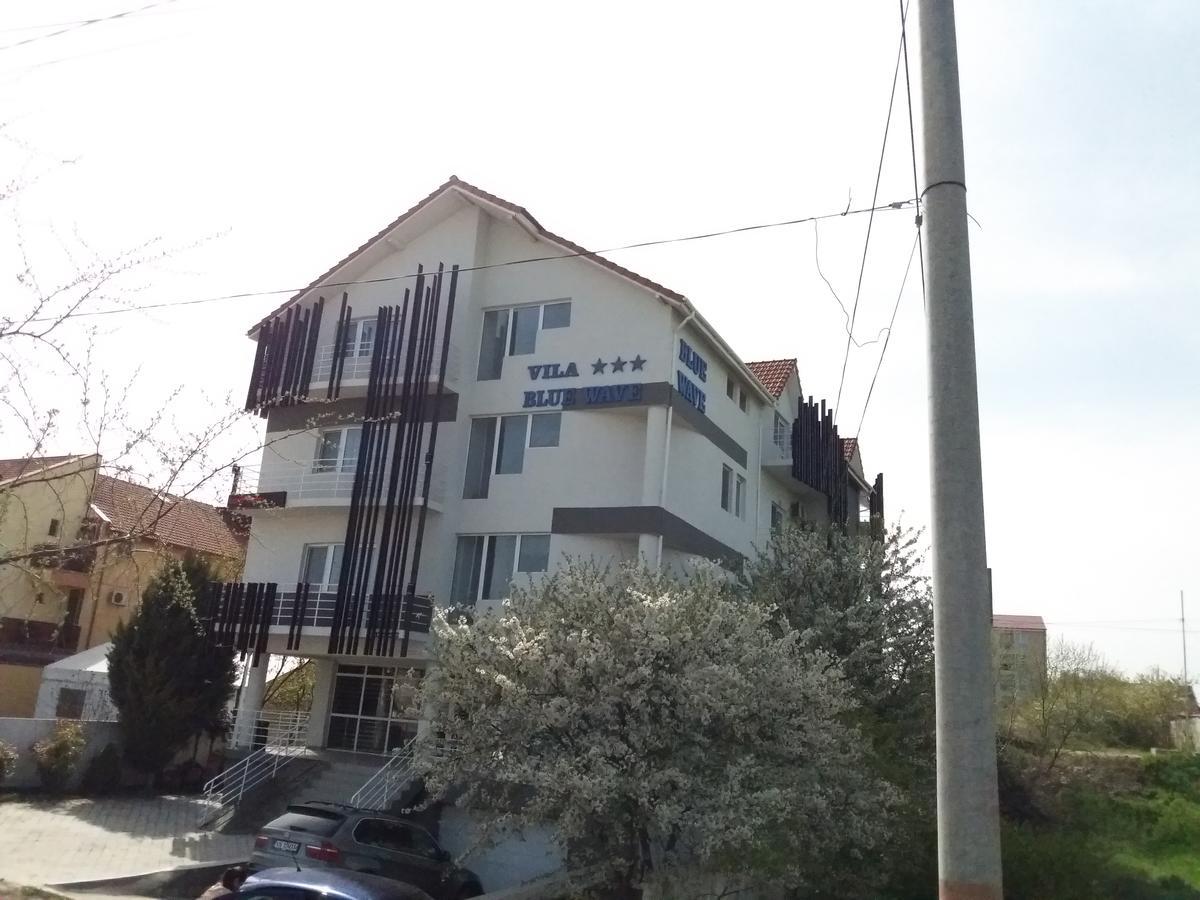 Blue Wave Hotel Navodari Bagian luar foto